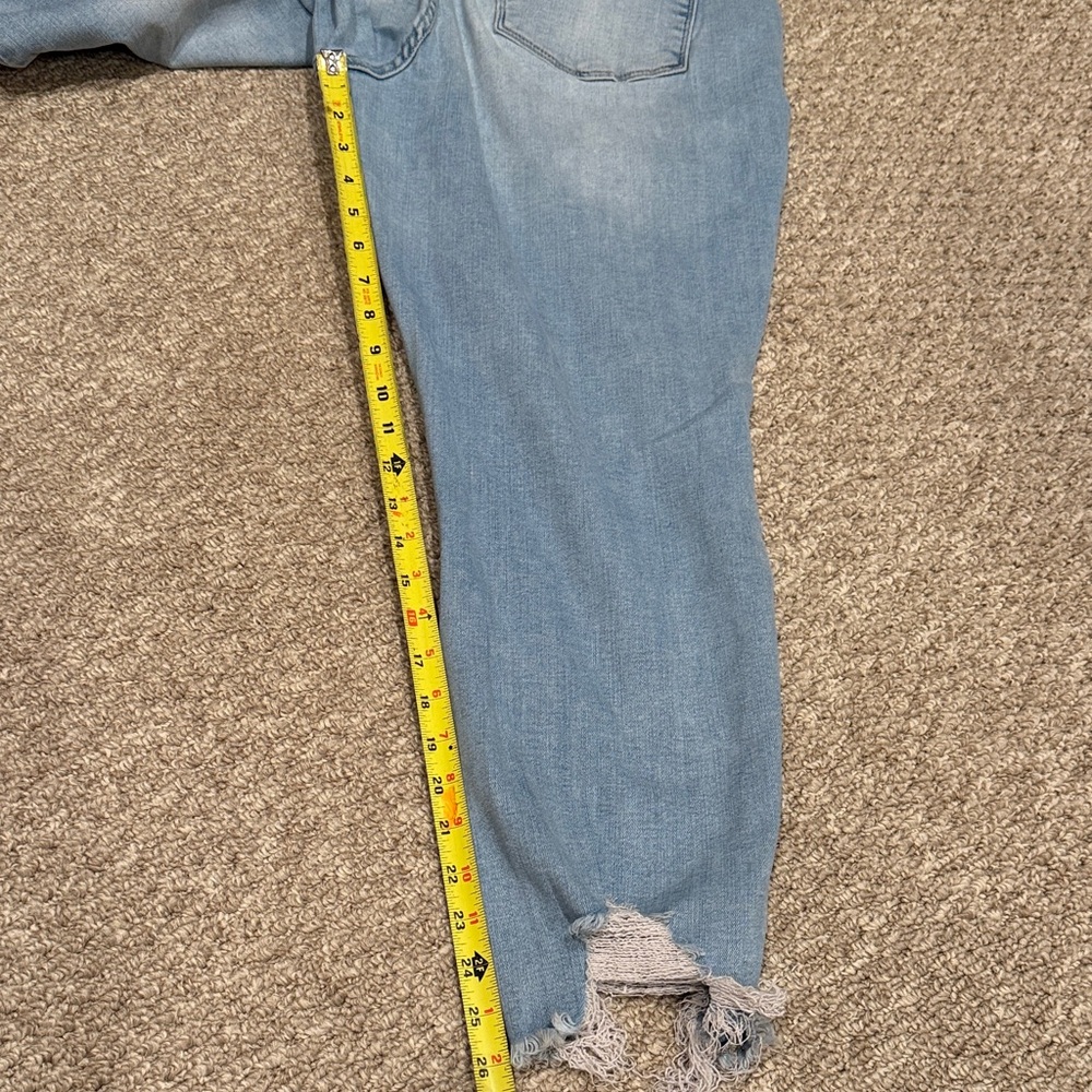Judy Blue Light Blue Distressed Boyfriend Fit Jeans - Picture 10 of 11